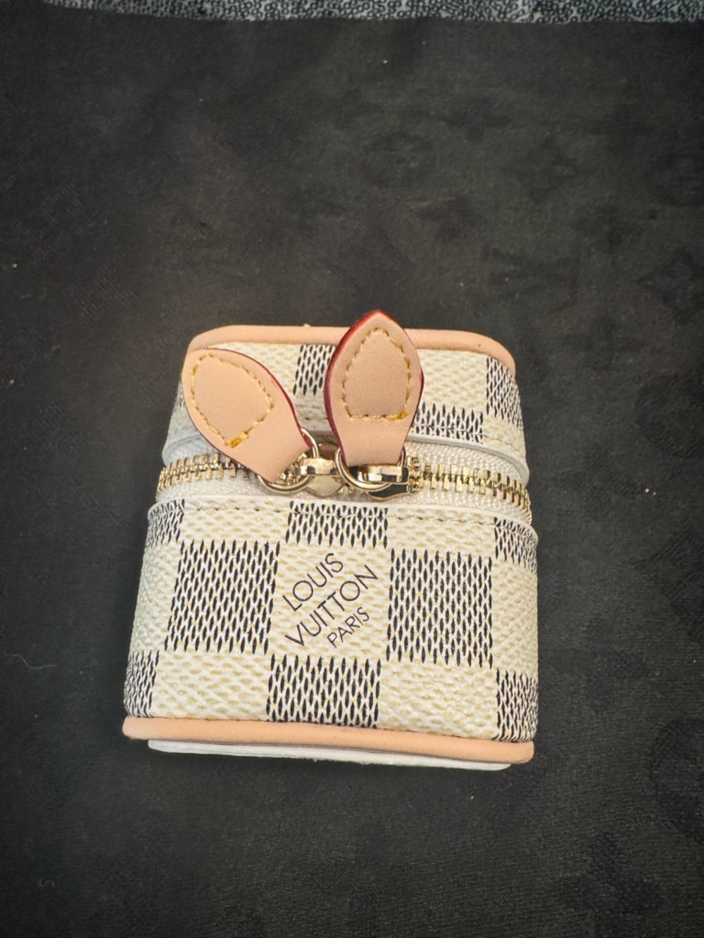Louis Vuitton Ivory and Navy Damier Azur Mini Vanity Charm with Gold Hardware - Picture 4 of 7